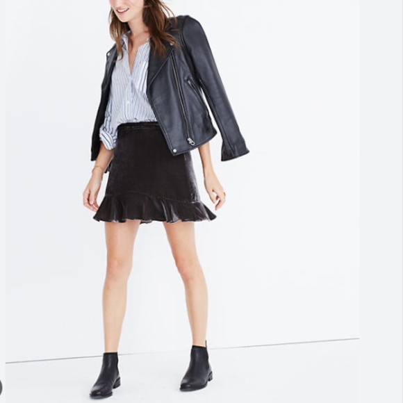 Madewell Dresses & Skirts - Madewell | Velvet Ruffle Edge Mini Skirt size 2
